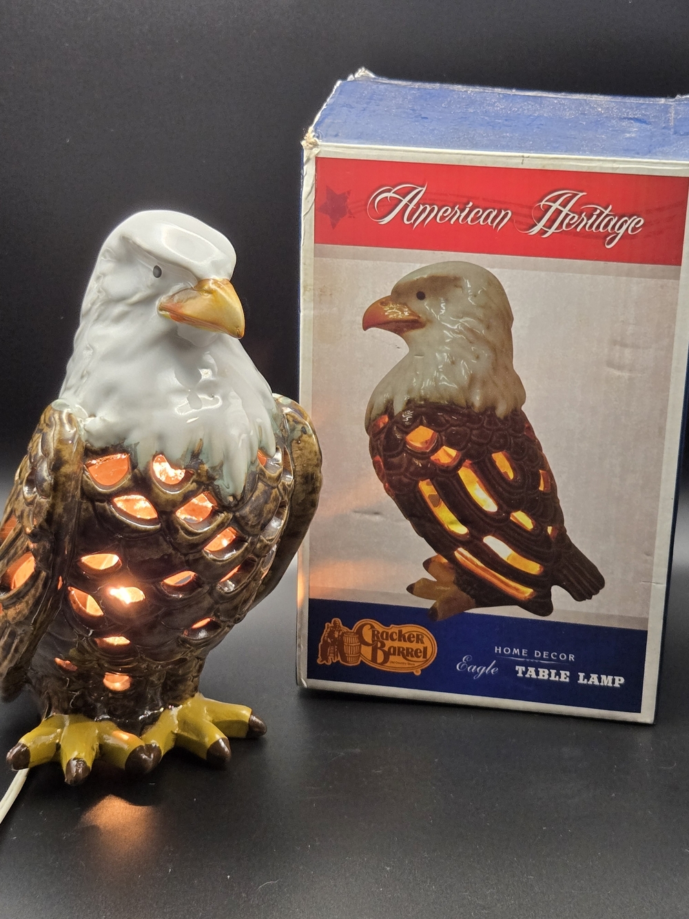 Cracker Barrel Eagle Table Lamp - White, Brown & Yellow